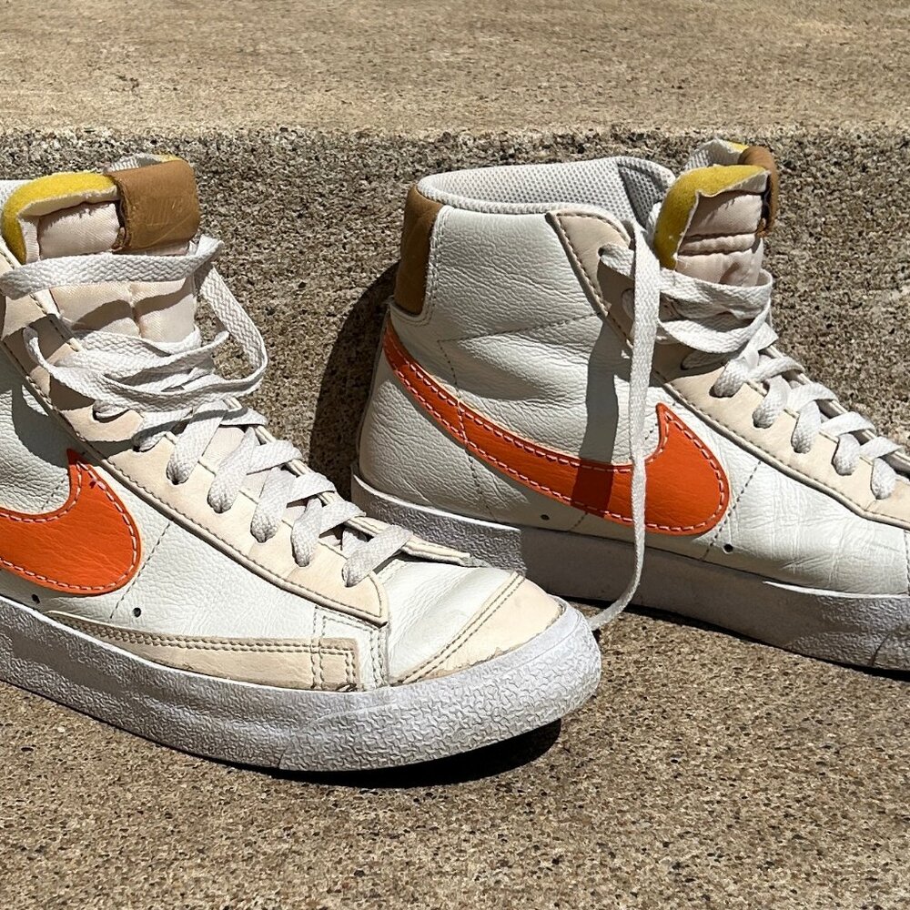 Nike Classic Size 8 High Top White with Orange Swoosh